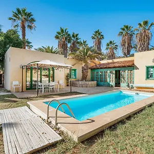 villa-colliure.adeje-hotels.com/