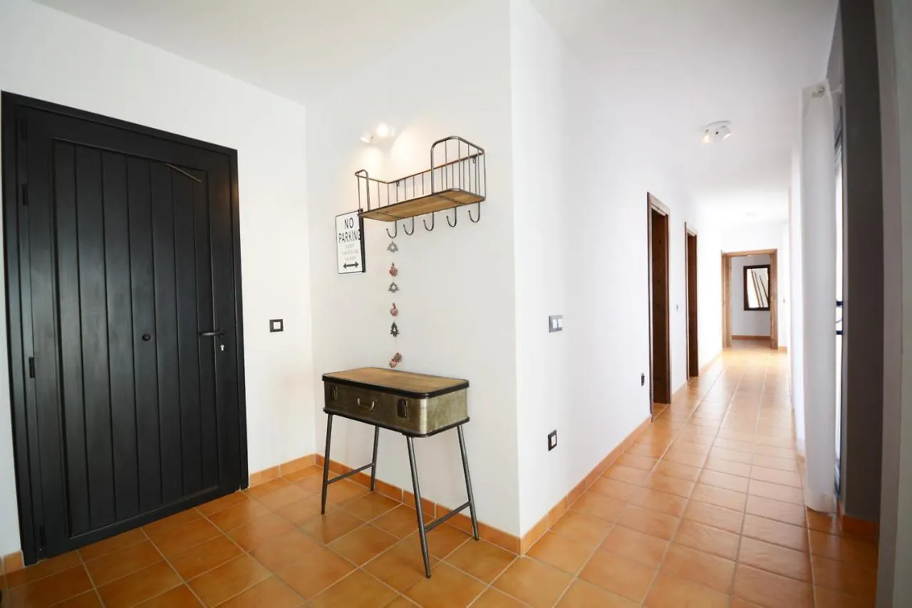Beautiful Spacious Villa With Private Heated Pool In Lajares